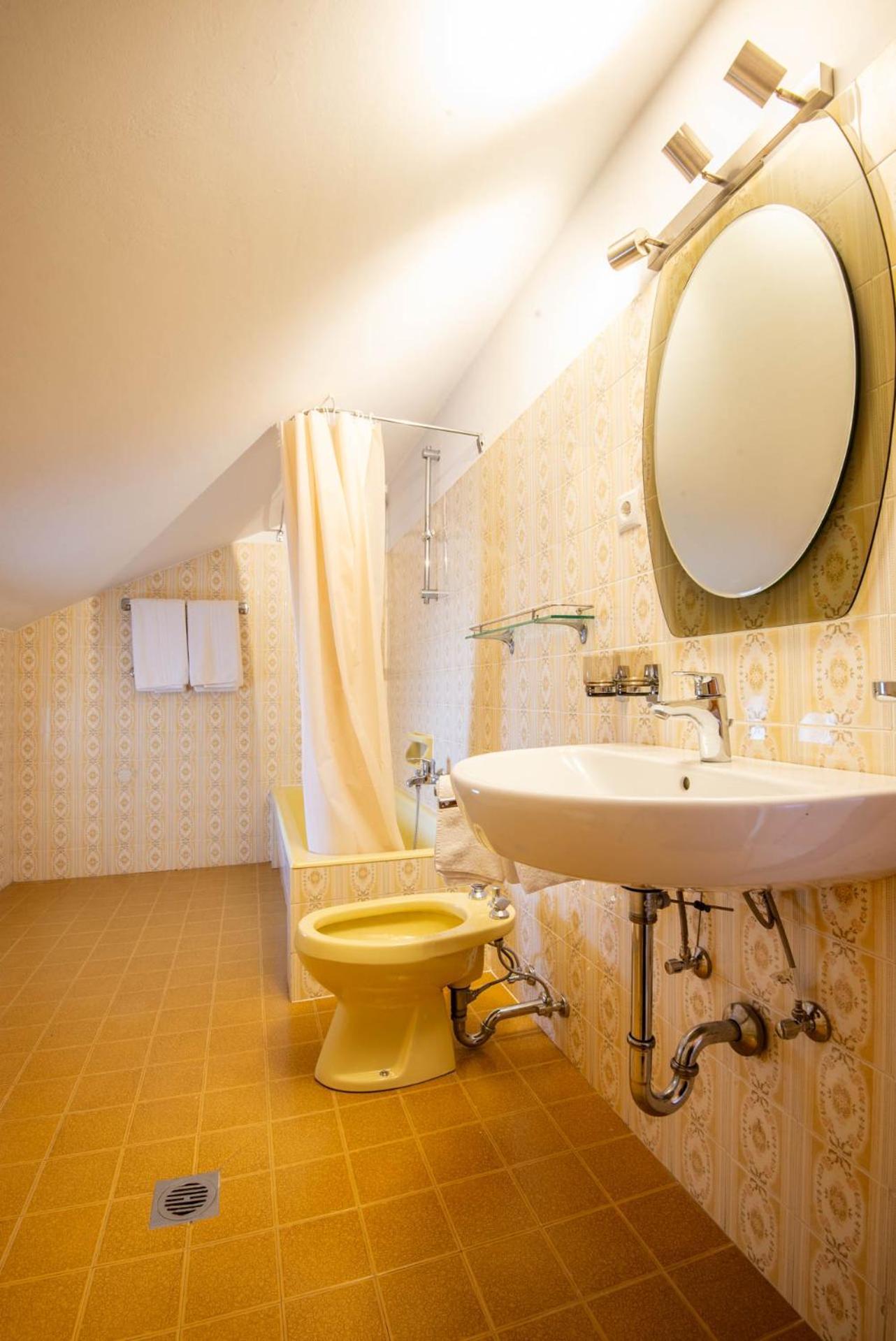 Bed and Breakfast Haus Jablonsky Kaltern Exterior foto